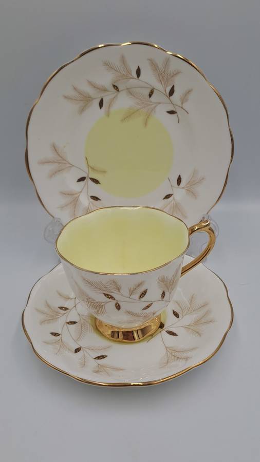 Vintage Royal Albert MONTROSE Tea Trio Fine Bone China -England - (4 Available bid is for one)