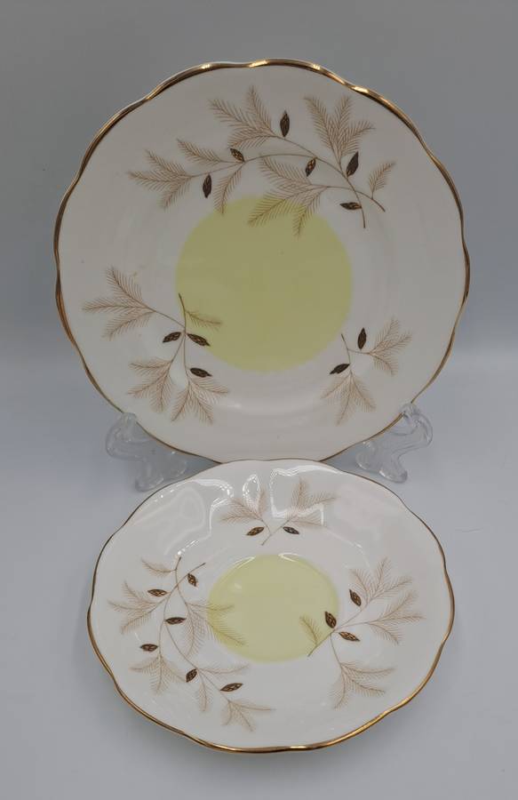 Vintage Royal Albert MONTROSE Tea Trio Fine Bone China -England - (4 Available bid is for one)