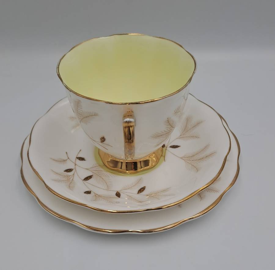 Vintage Royal Albert MONTROSE Tea Trio Fine Bone China -England - (4 Available bid is for one)