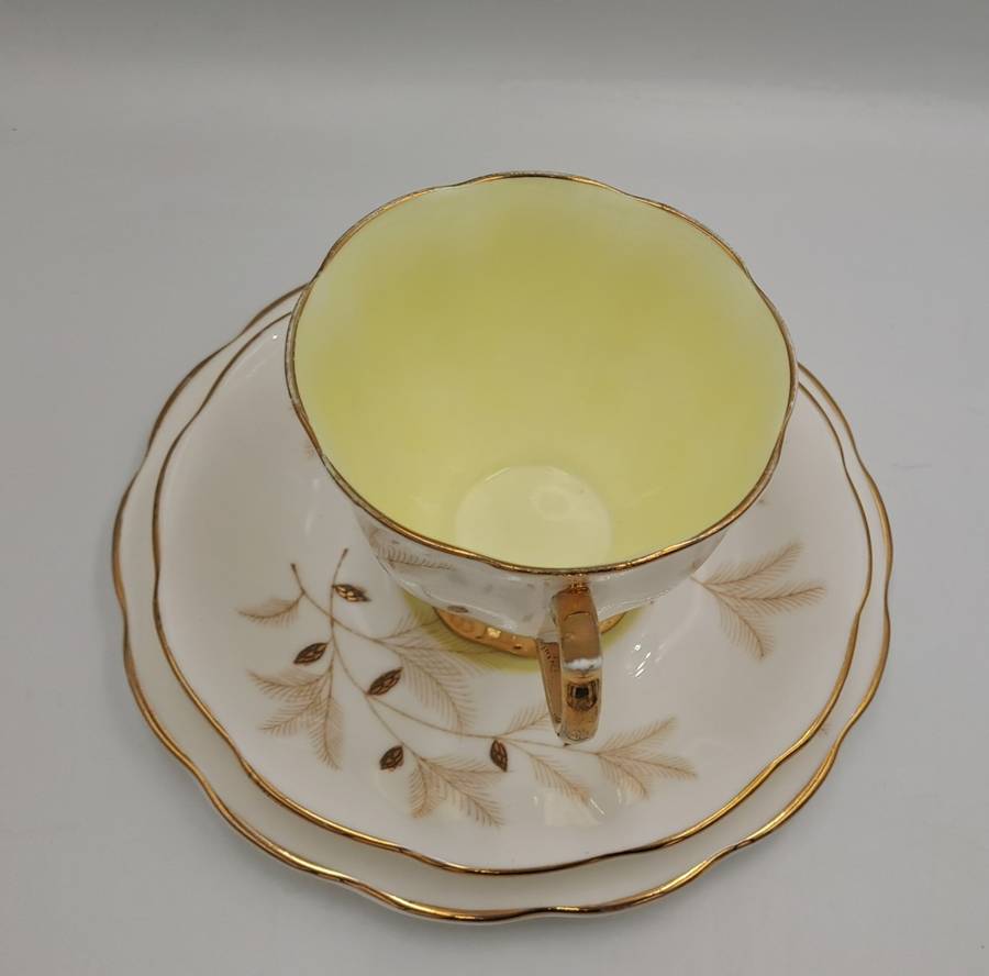 Vintage Royal Albert MONTROSE Tea Trio Fine Bone China -England - (4 Available bid is for one)