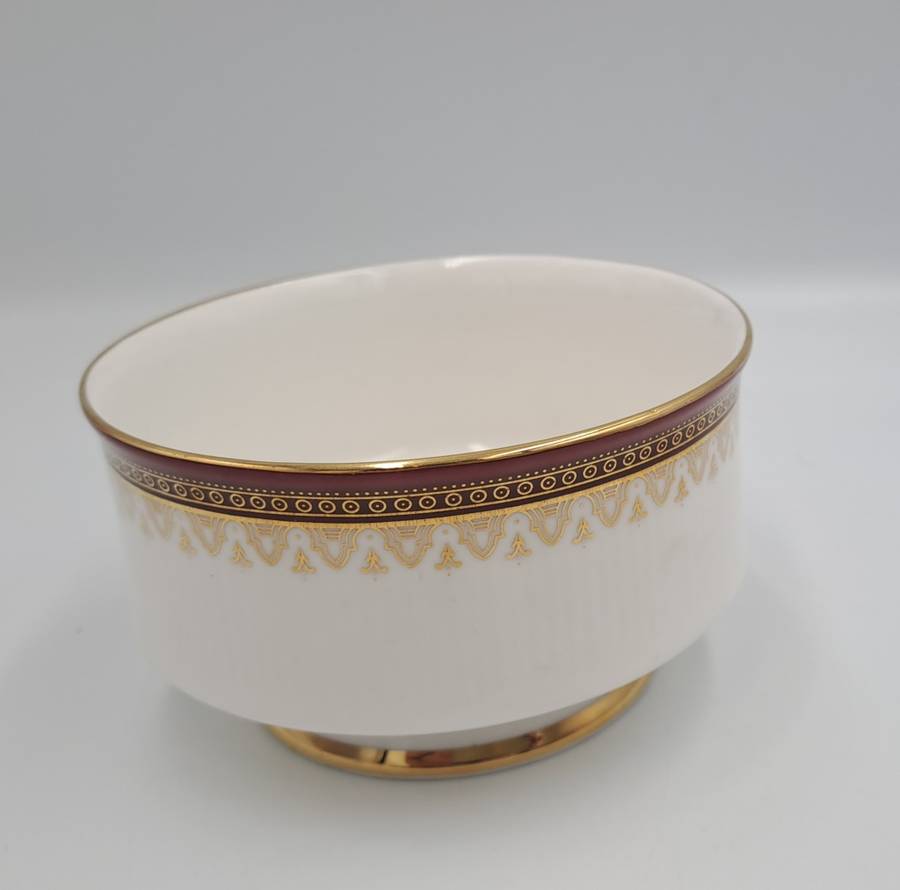 Vintage 1984 Royal Albert Holyrood Fine Bone China Tea Sugar bowl.