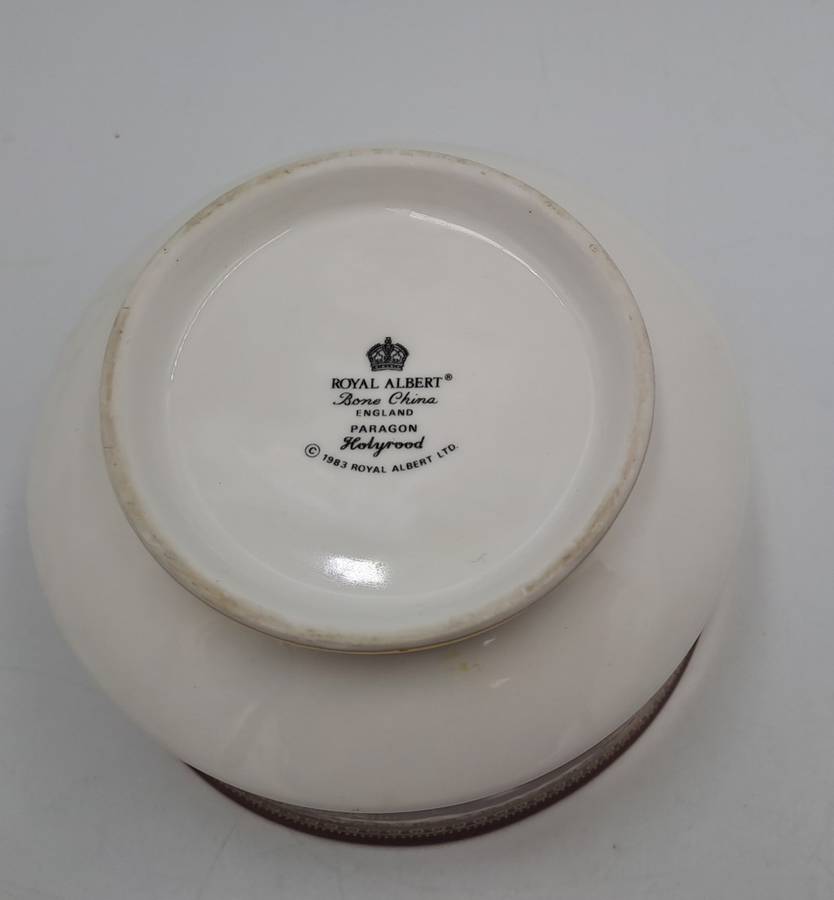 Vintage 1984 Royal Albert Holyrood Fine Bone China Tea Sugar bowl.