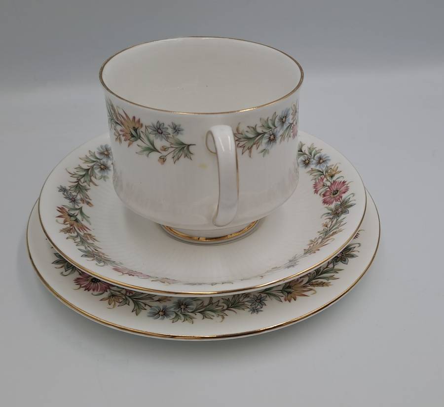 Vintage Paragon BELINDA By appointment to her Majesty the Queen Trio-4 available