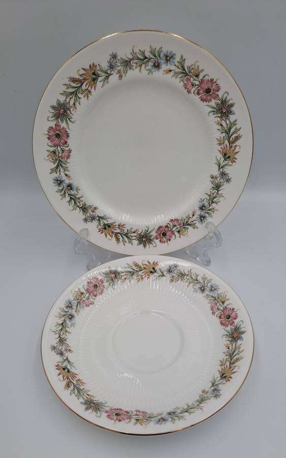 Vintage Paragon BELINDA By appointment to her Majesty the Queen Trio-4 available