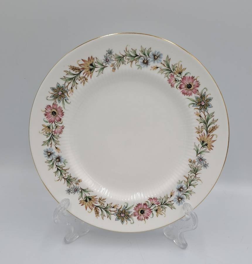 Vintage Paragon BELINDA By appointment to her Majesty the Queen Trio-4 available