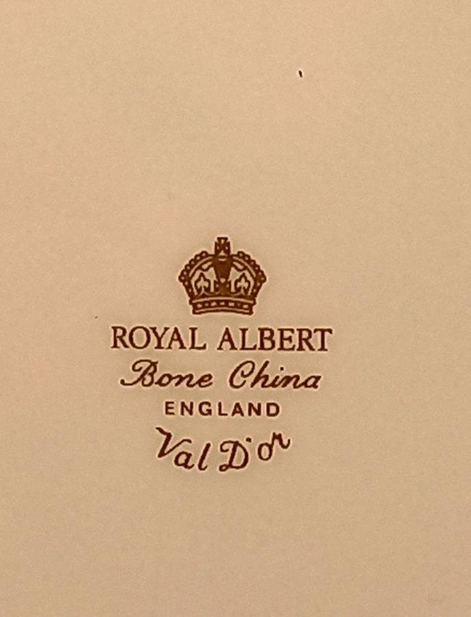 Vintage Royal Albert Val D'or -Tea Side plate 160mm