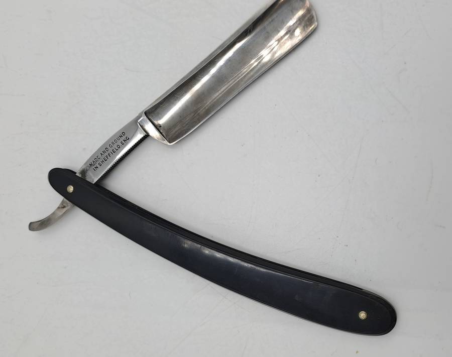 Vintage Kropp cut throat razor - made and ground in Sheffield England