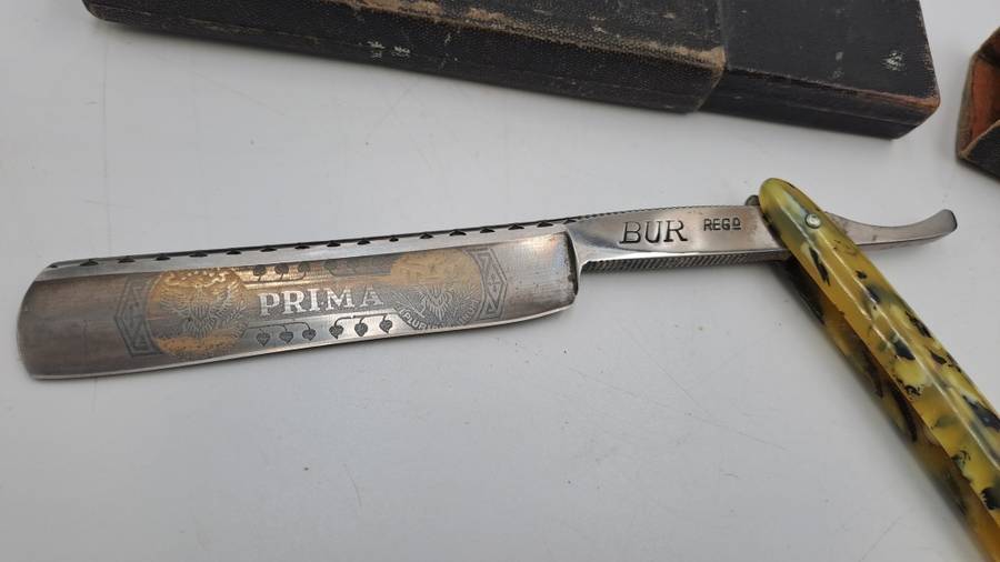 Vintage WALD -SOLINGEN Prima Bur cut throat razor - made in Germany with Box