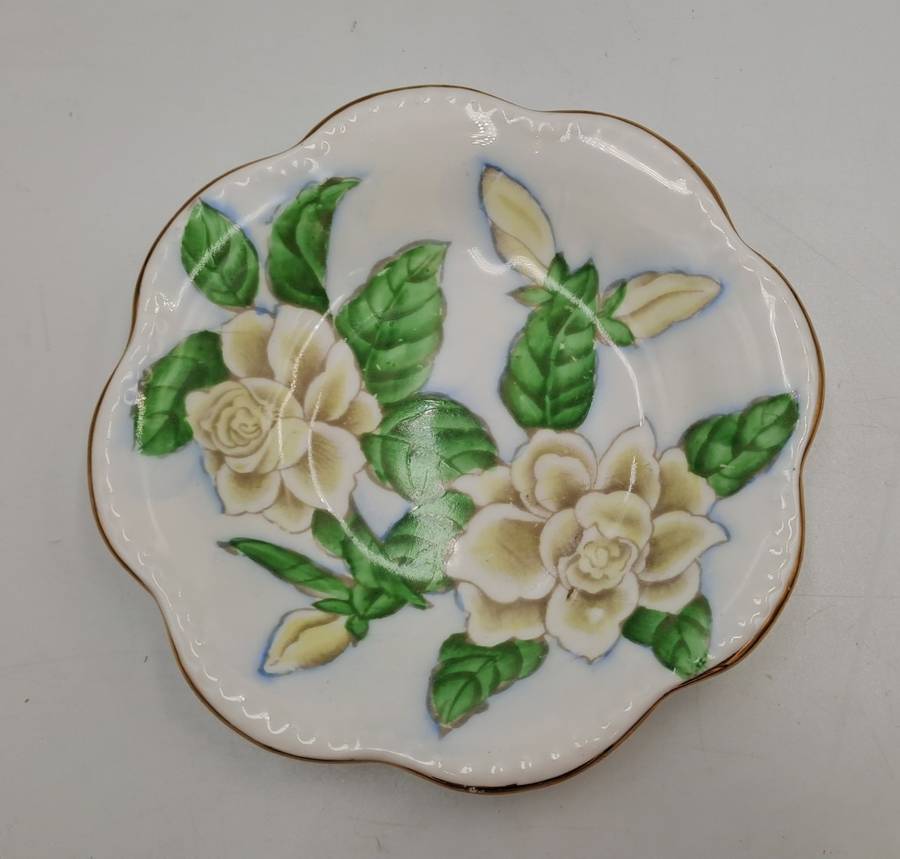 Small Vintage Tuscan Fine English Bone China Bon Bon /  Sweet Dish