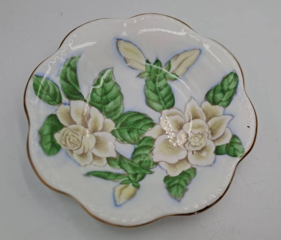 Small Vintage Tuscan Fine English Bone China Bon Bon /  Sweet Dish