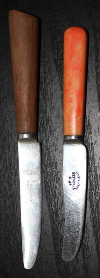 CRAZY R1 Start! 2 small Vintage Sheffield  knifes 1 sheffield Mills 125mm & 1 Sheffield Moore 112mm