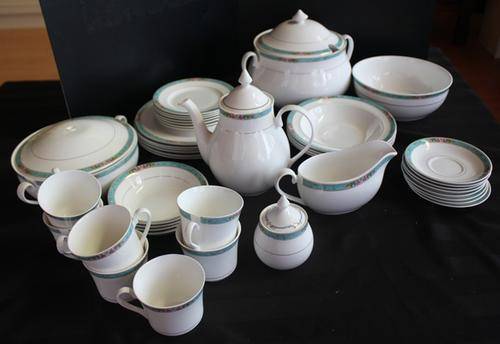 38pc of Crown Chester fine Bone China  by Ceraco Made in the E.E.C    (12.58kg)