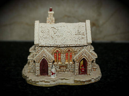 1994 Collectable Hand made England  Liliput Lane "St Joseph's School"