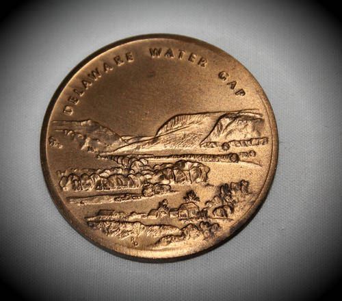 American Delaware water Gap Bronze? Medallion in box -55g  51x3.5mm