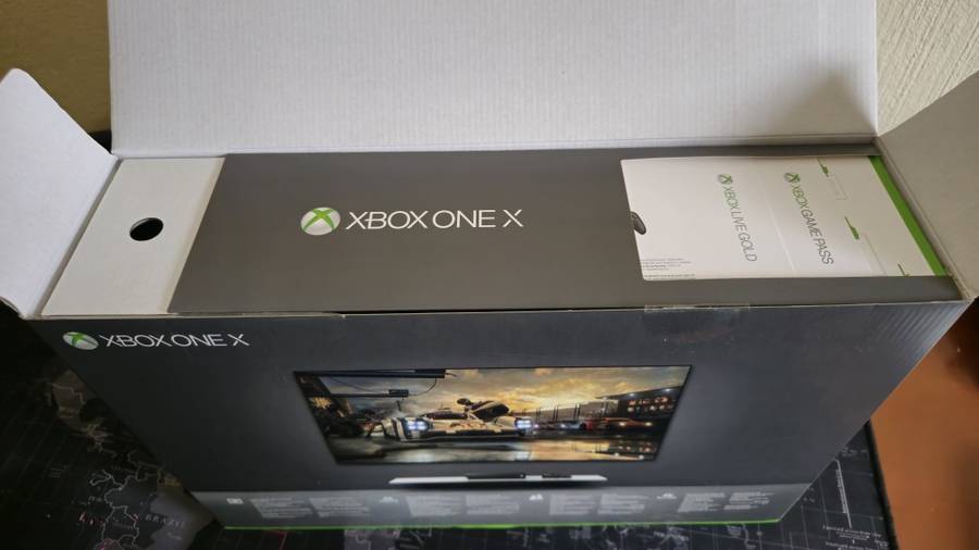 XBOX one X - 1TB (4K Gaming)