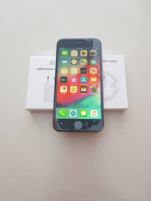 IPHONE 6 64GB IN PRISTINE CONDITION