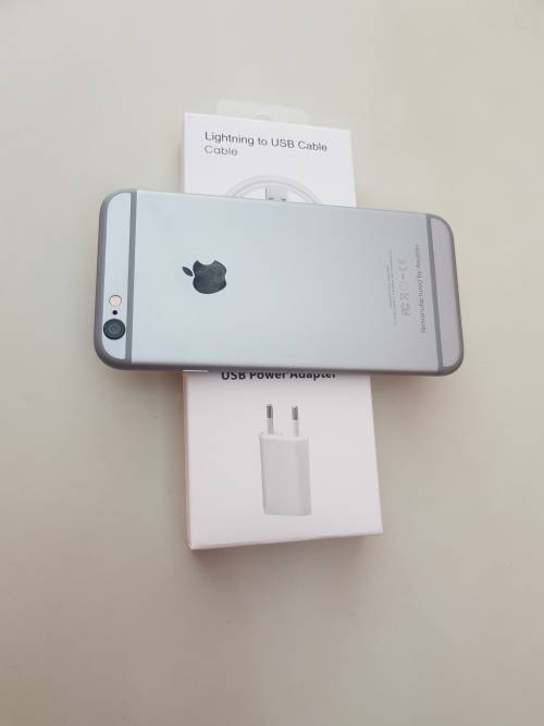 IPHONE 6 64GB IN PRISTINE CONDITION