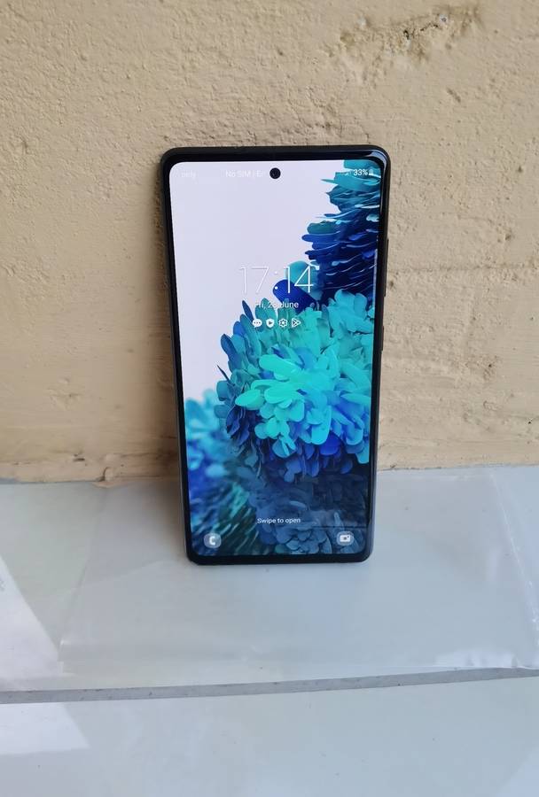 Samsung Galaxy S20 FE 128GB Pre owned