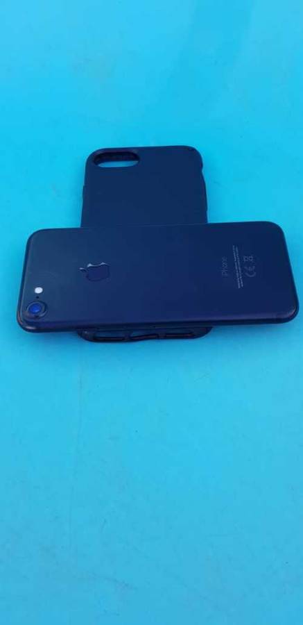 IPHONE 7 32GB IN EXCELLENT CONDITION