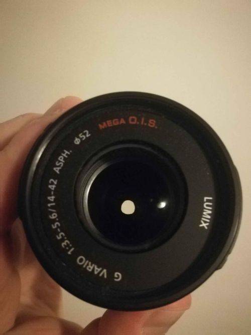 MFT 14-42mm camera lens