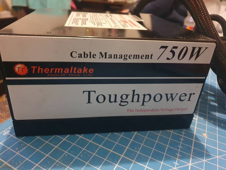 Thermaltake 750 W Power Supply