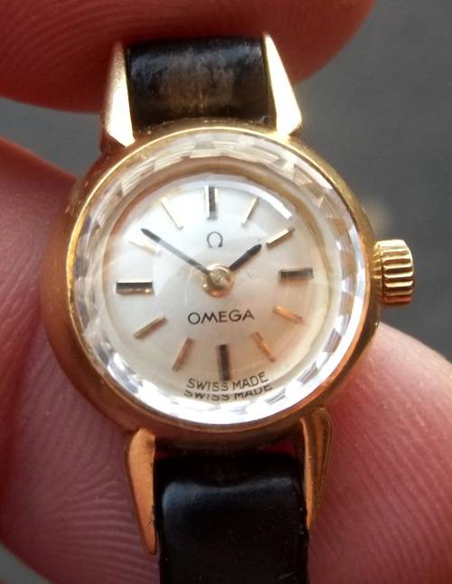 1960`s OMEGA 18ct Gold ladies watch