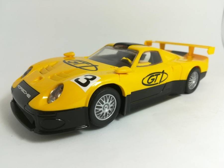 Scalextric C2422 Porsche 911 GT1 No3