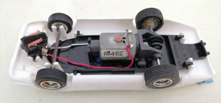 Adapter Lot 1 - Scalextric Raymond to Mabushi Motors