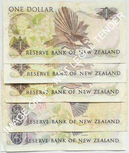 NEW ZEALAND 3X1 + 2X2 DOLLARS NOTES (5 NOTES)