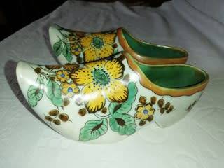 PAIR GOUDA HOLLAND CLOGS 2956 TREA 5446 180X50X70MM