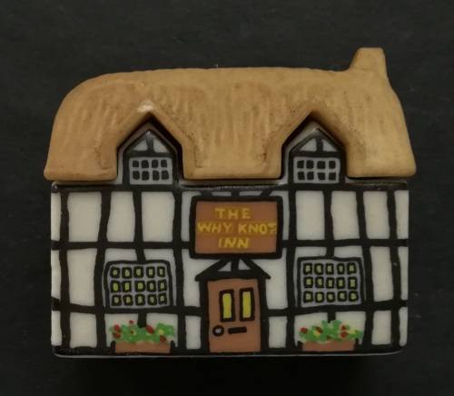 WADE HOUSES NO.5 WHY KNOTT INN 33X39MM WHIMSEY ON WAY