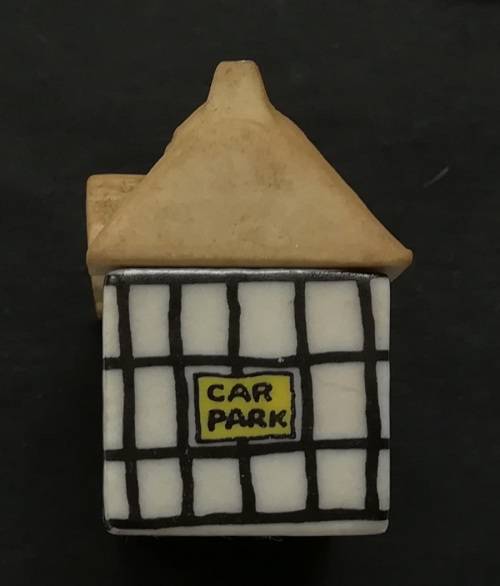 WADE HOUSES NO.5 WHY KNOTT INN 33X39MM WHIMSEY ON WAY