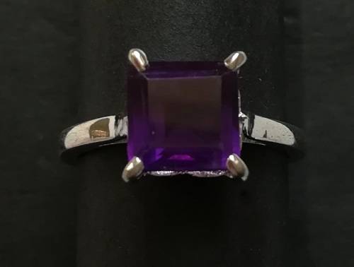 STERLING SILVER AND AMETHYST  RING 3 GRAMS SIZE O  STONE 6X6MM