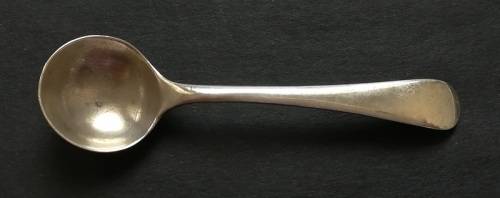 STERLING SILVER  BIRMINGHAM 1901SALT SPOON 60MM 3 GRAMS