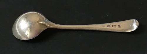 STERLING SILVER  BIRMINGHAM 1901SALT SPOON 60MM 3 GRAMS