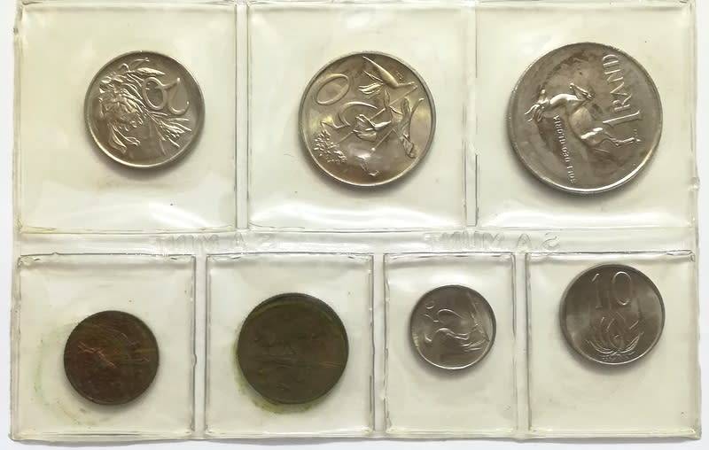S A 1982 S A M COIN PACK SET