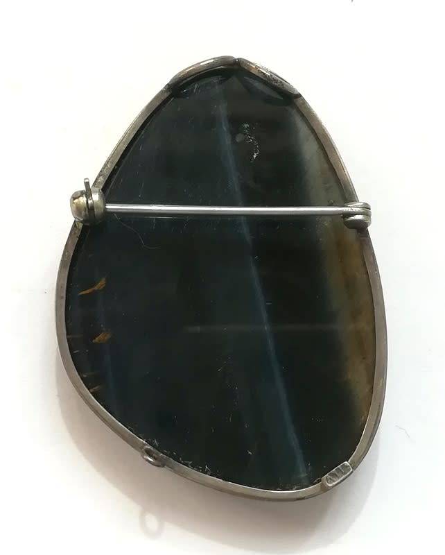 STERLING SILVER AND BLUE TIGER`S EYE BROOCH 32X45MM