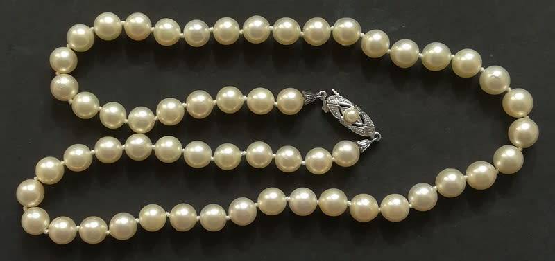 585 14K GOLD AND PEARL NECKLACE 470MM