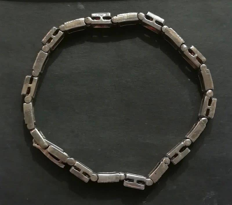 STERLING SILVER GARNETS AND MARCASITE BRACELET 180X4MM 20 GRAMS