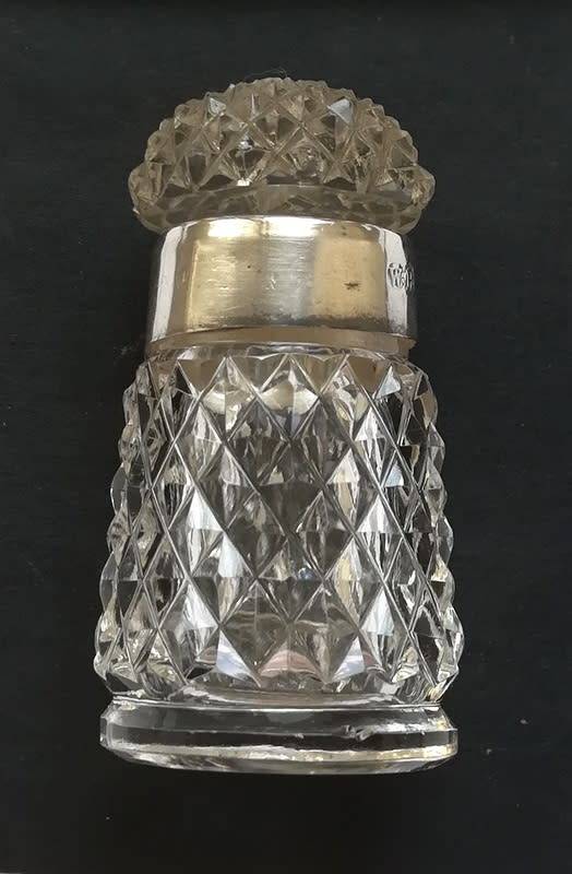 STERLING SILVER AND CRYSTAL BIRMINGHAM 1901 PERFUME BOTTLE WALKER AND HALL 25X45MM