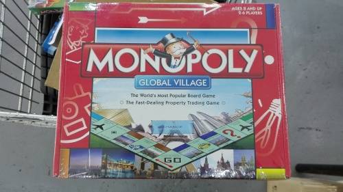 MONOPOLY GLOBAL VILLAGE