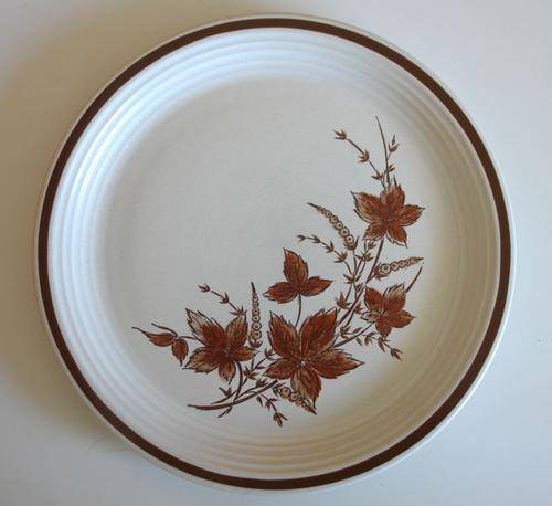 "Autumn Leaves" dinner plate by Le Marguerite made in Japan