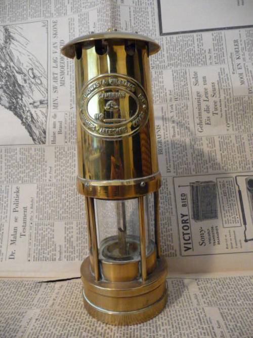 Vintage E. Thomas & Williams Ltd Welsh Miner Safety Lamp No: 116907 Solid Brass,Glass housing intact