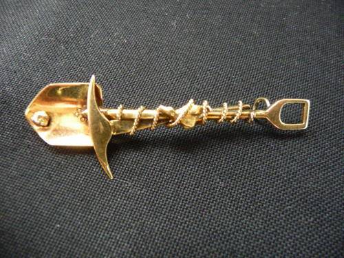 Gold Digger's Brooch