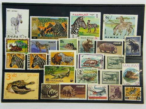 Collection of 25 thematic wild animals stamps - as per photo