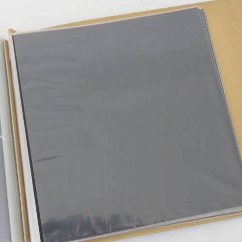 FDC/Banknote album with space for 64 normal and 10 large first day covers