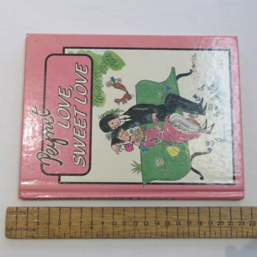 Vintage cartoons by Peynet - Love, sweet Love 1986 issue - Hardcover