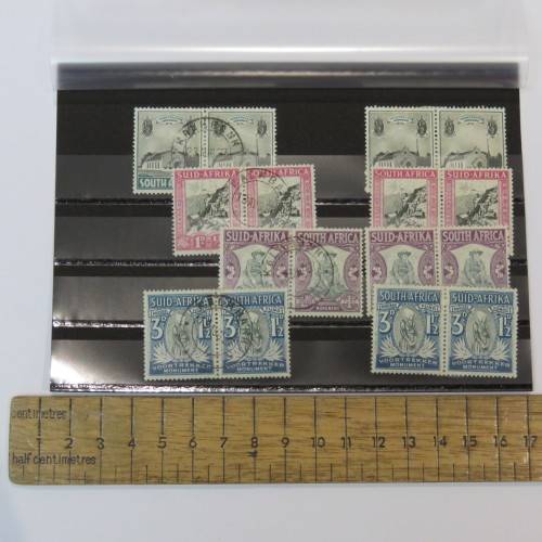 SACC 51-54 Voortrekker Memorial Fund - Pairs hinged mint and used