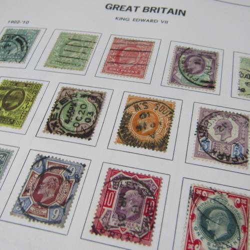 Great Britain loose leaf album with penny red and blue stamps and lots of early expensive stamps