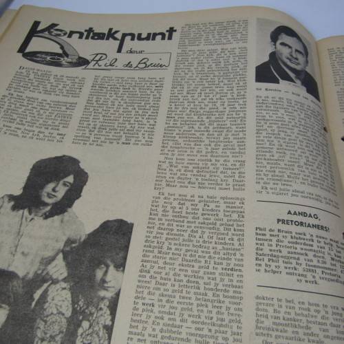 Patrys magazine - Februarie 1971 - Hoerskool uitgawe - punch holes